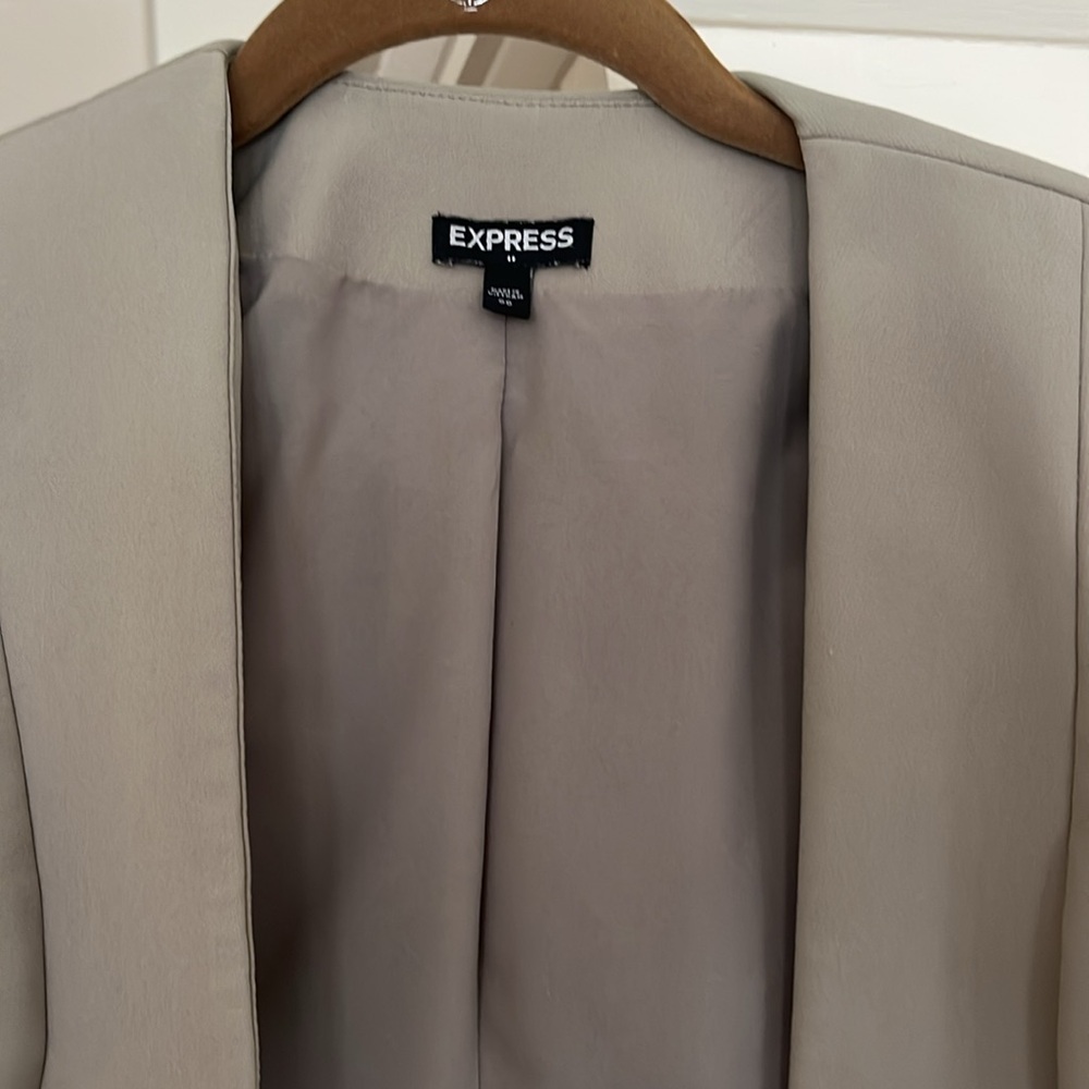 Express Blazer - Picture 4 of 5